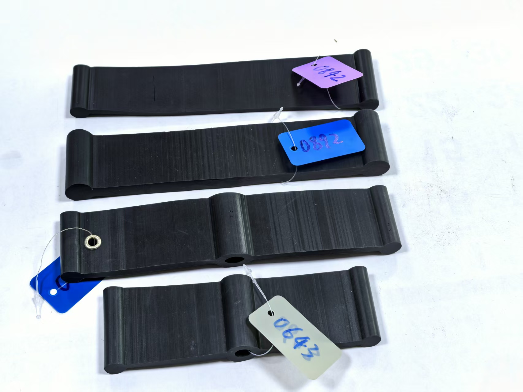 مانع تسرب الماء من سلسلة DV PVC 
   —وصلة بناء على شكل دمبل
   